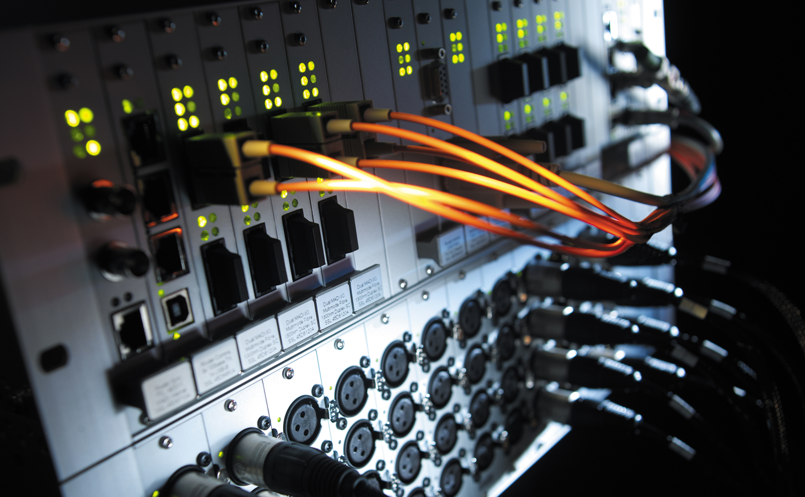 C100-multi-console-networking-large